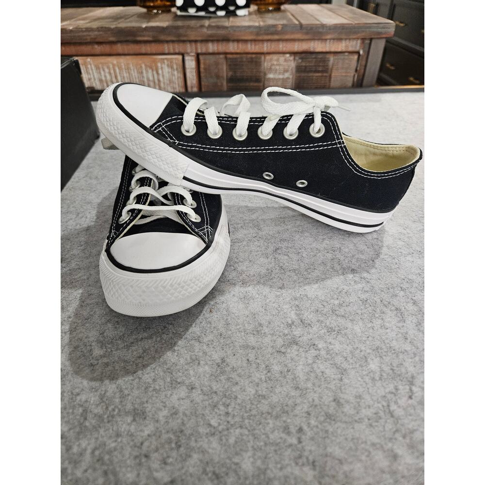 Converse All Stars Unisex Black lowtops Mens size 5.5 Womens 7.5